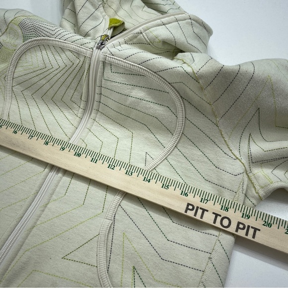 Lululemon Athletica Cream Hoodie - Picture 7 of 9